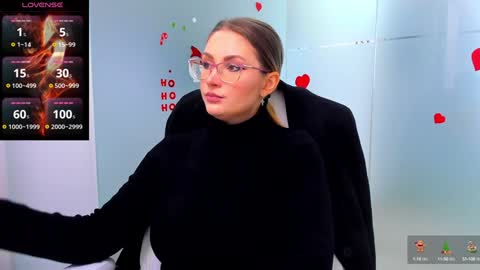evelyne_rose online show from December 16, 6:10 am