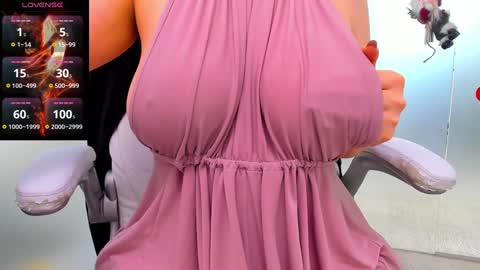 evelyne_rose online show from December 17, 12:22 pm