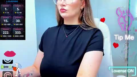 Snapshot of evelyne_rose chatting on July 26, 4:53 am evelyne_rose online show from July 26, 4:53 am