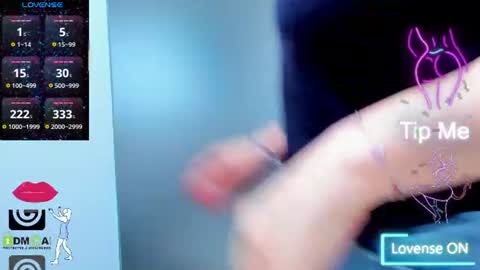 Snapshot of evelyne_rose chatting on July 27, 5:14 am evelyne_rose online show from July 27, 5:14 am