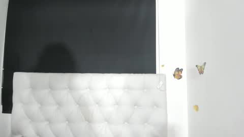 Evelyne online show from October 12, 2:10 am