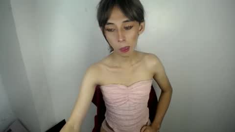 Snapshot of evelynfuck chatting on March 18, 12:14 am evelynfuck online show from March 18, 12:14 am