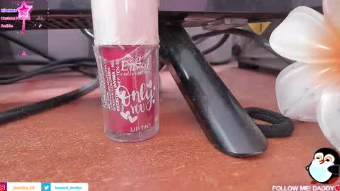 LAURA SOFIA  INDEPENDENT MODEL FOLLOW ME NOW ALMOST 10000 FOLLOWERS online show from October 9, 6:06 pm