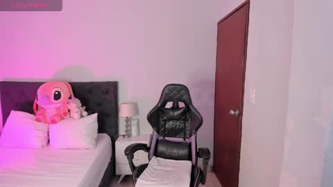 Snapshot of evelynhoward23 chatting on June 4, 8:48 pm LAURA SOFIA INDEPENDENT MODEL FOLLOW ME NOW ALMOST 10000 FOLLOWERS online show from June 4, 8:48 pm