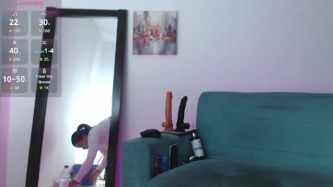 Snapshot of evelynmartines chatting on April 7, 7:58 pm Evelyn martinez online show from April 7, 7:58 pm