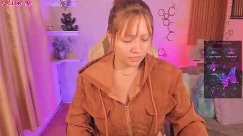 Bigboobs Evelyn Vega online show from June 1, 6:15 am