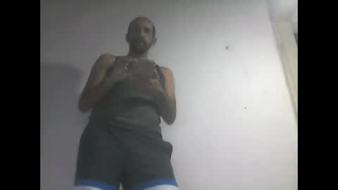 everaldosantos online show from February 9, 10:11 pm