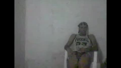 Snapshot of everaldosantos chatting on February 11, 9:31 pm everaldosantos online show from February 11, 9:31 pm