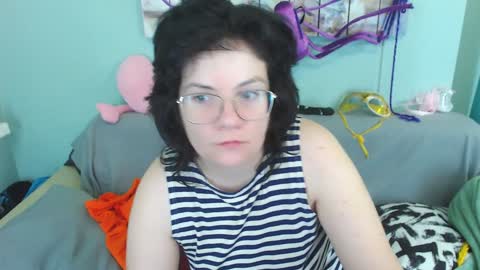Everly online show from December 11, 3:56 am