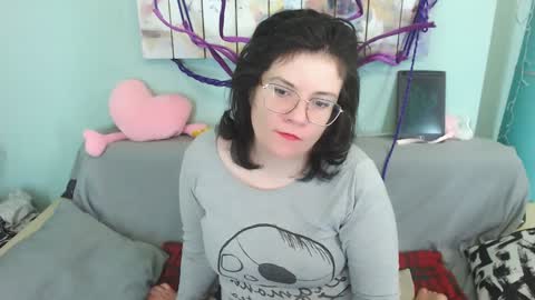 Everly online show from December 21, 4:36 pm