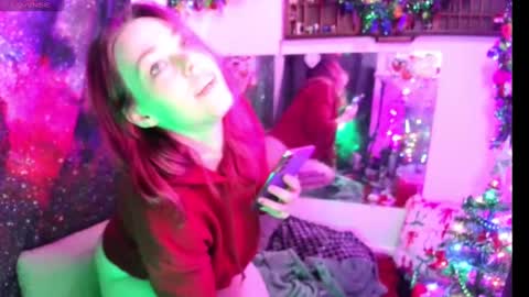 Snapshot of everlyester chatting on December 13, 8:30 am Evie online show from December 13, 8:30 am