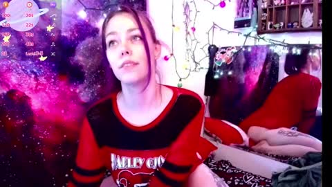 Snapshot of everlyester chatting on February 27, 12:56 pm Evie online show from February 27, 12:56 pm