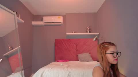 Sophia online show from September 9, 7:57 pm