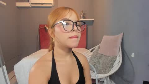 Sophia online show from October 9, 8:07 pm