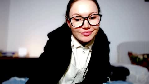 Goddes 1 online show from April 19, 8:00 pm