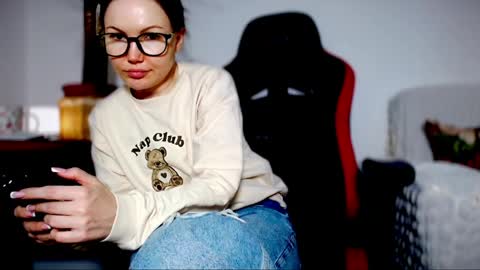 Goddes 1 online show from April 20, 6:53 pm