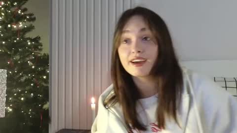 Snapshot of evi_woow chatting on December 27, 8:07 pm evi_woow online show from December 27, 8:07 pm