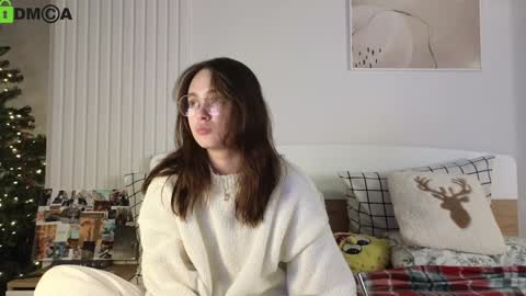 Snapshot of evi_woow chatting on January 6, 10:58 pm evi_woow online show from January 6, 10:58 pm