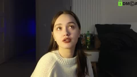 Snapshot of evi_woow chatting on February 13, 9:49 pm evi_woow online show from February 13, 9:49 pm