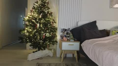 evi_woow online show from January 5, 6:44 pm