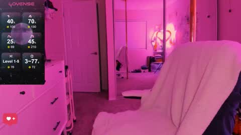 Evie Luna online show from October 2, 2:07 am