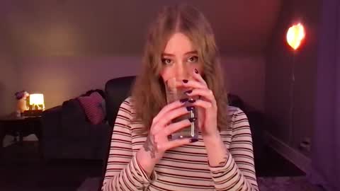 Snapshot of eviecam chatting on January 6, 8:03 am Evie3 online show from January 6, 8:03 am