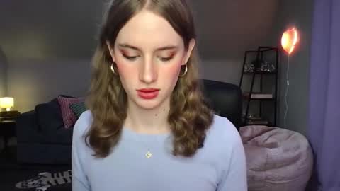 Snapshot of eviecam chatting on February 20, 11:32 pm Evie3 online show from February 20, 11:32 pm