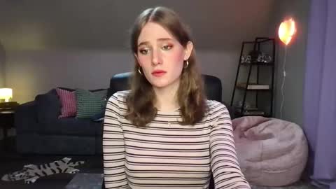 Snapshot of eviecam chatting on February 21, 11:54 pm Evie3 online show from February 21, 11:54 pm