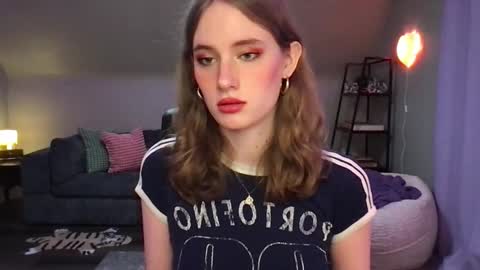 Snapshot of eviecam chatting on March 1, 11:37 pm Evie3 online show from March 1, 11:37 pm