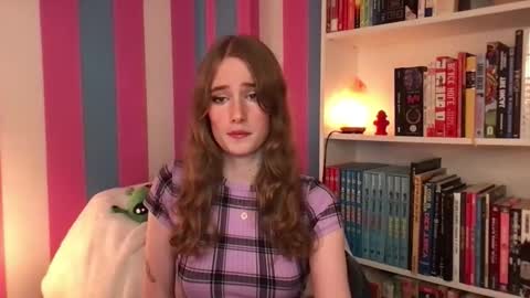 Snapshot of eviecam chatting on November 5, 9:59 pm Evie3 online show from November 5, 9:59 pm