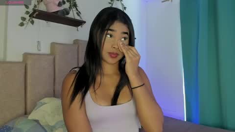 Snapshot of evieh1_ chatting on May 26, 7:10 pm Ivi Alejandra online show from May 26, 7:10 pm