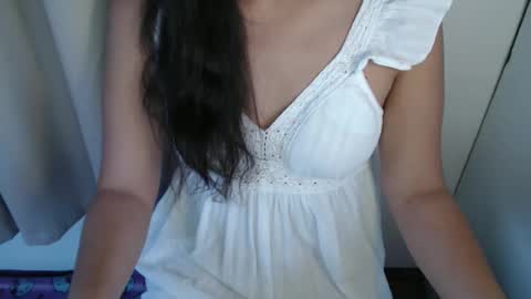 Snapshot of evielyn23 chatting on June 2, 9:39 pm evielyn23 online show from June 2, 9:39 pm