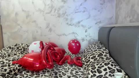 Snapshot of evil_naughty chatting on October 24, 4:20 am evil_naughty online show from October 24, 4:20 am