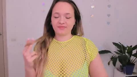 Snapshot of evilla_brill chatting on April 27, 8:45 am evilla_brill online show from April 27, 8:45 am