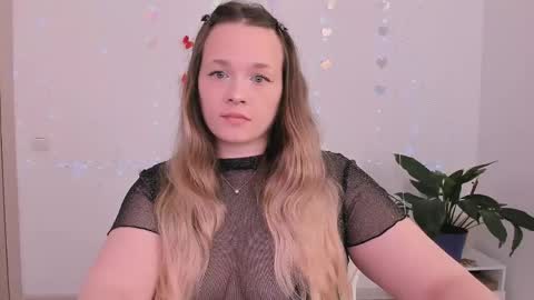 Snapshot of evilla_brill chatting on May 8, 8:41 am evilla_brill online show from May 8, 8:41 am