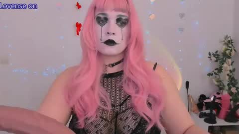 Snapshot of evilla_brill chatting on May 31, 9:49 am evilla_brill online show from May 31, 9:49 am