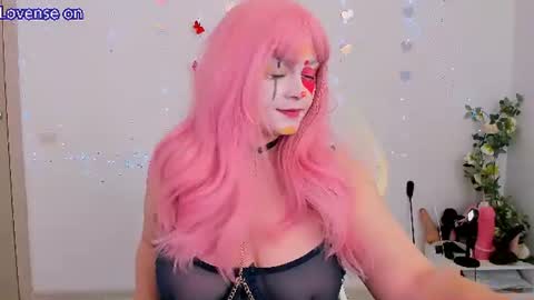 Snapshot of evilla_brill chatting on June 16, 11:13 am evilla_brill online show from June 16, 11:13 am