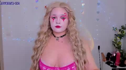Snapshot of evilla_brill chatting on June 17, 11:23 am evilla_brill online show from June 17, 11:23 am