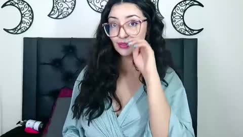 Snapshot of evoletmk chatting on January 5, 7:17 pm Evolet online show from January 5, 7:17 pm