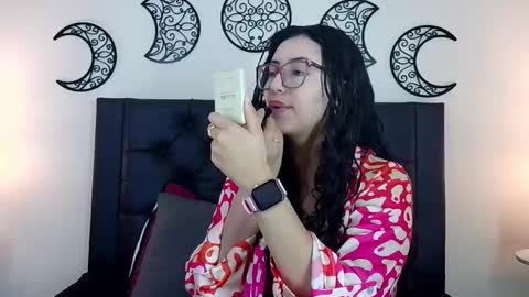 Snapshot of evoletmk chatting on February 2, 5:44 pm Evolet online show from February 2, 5:44 pm