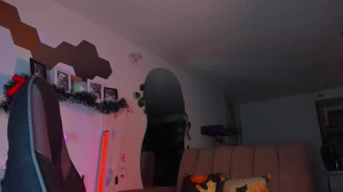 EVY online show from January 7, 2:14 am