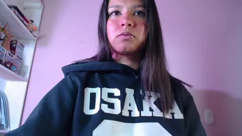 Im Evy online show from February 6, 6:56 pm