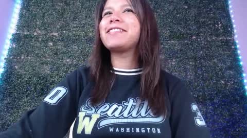 Snapshot of evybubbles_ chatting on March 15, 12:00 pm Im Evy online show from March 15, 12:00 pm