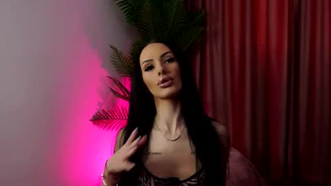 evyymoon online show from February 12, 9:04 am