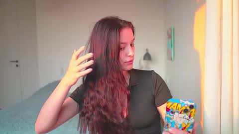 ewelynscott online show from November 7, 1:33 pm