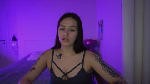 ewelynscott online show from November 13, 12:48 pm