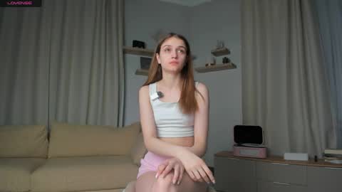 Snapshot of excellent_vibe chatting on April 8, 7:14 pm Ann online show from April 8, 7:14 pm