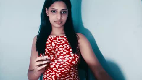 tiara online show from April 15, 10:44 am