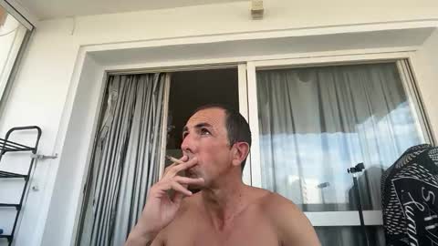 Snapshot of exhibitionist_30 chatting on May 7, 8:09 am exhibitionist_30 online show from May 7, 8:09 am
