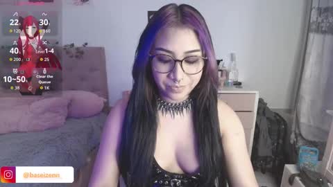 Snapshot of exodiakinky chatting on October 14, 2:12 am Goddess Exodia please help me reach 100 thumbs up online show from October 14, 2:12 am